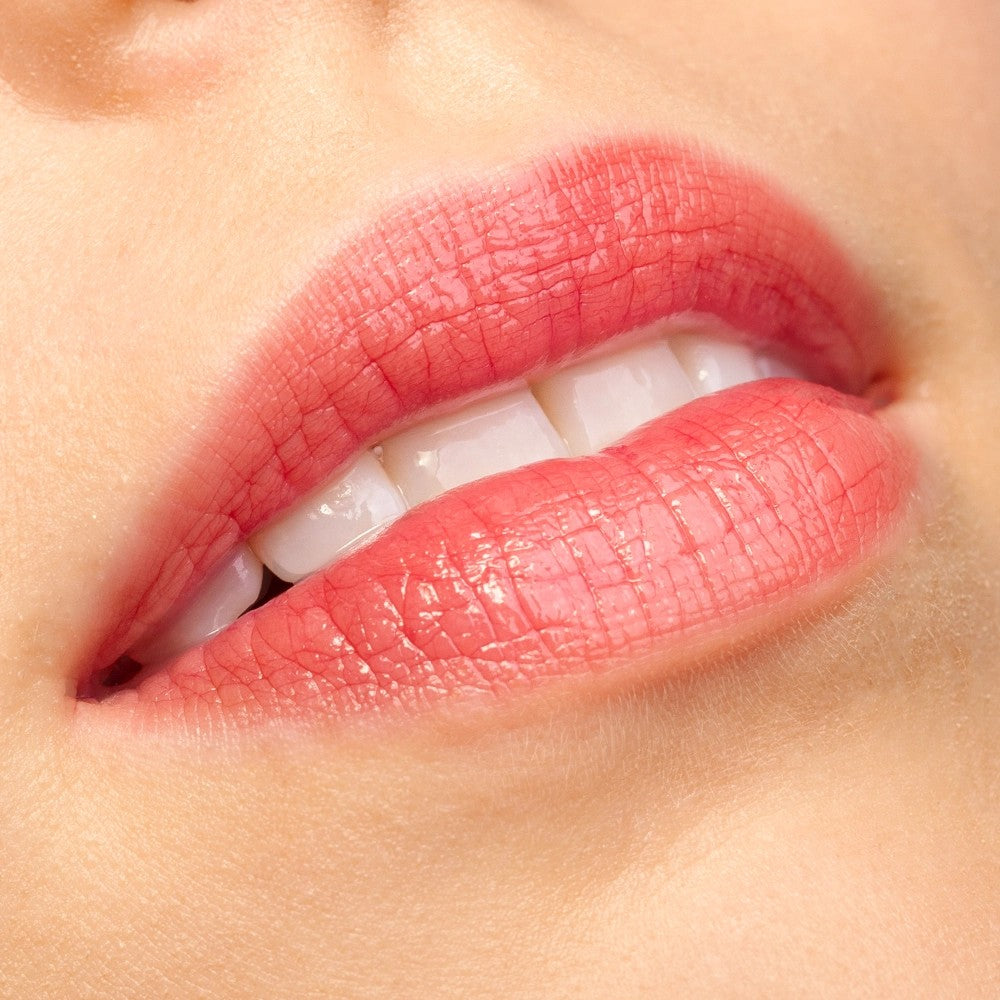 JOIK Organic Beauty Colour, Gloss & Care Lip Oil - 04 Ruby Red