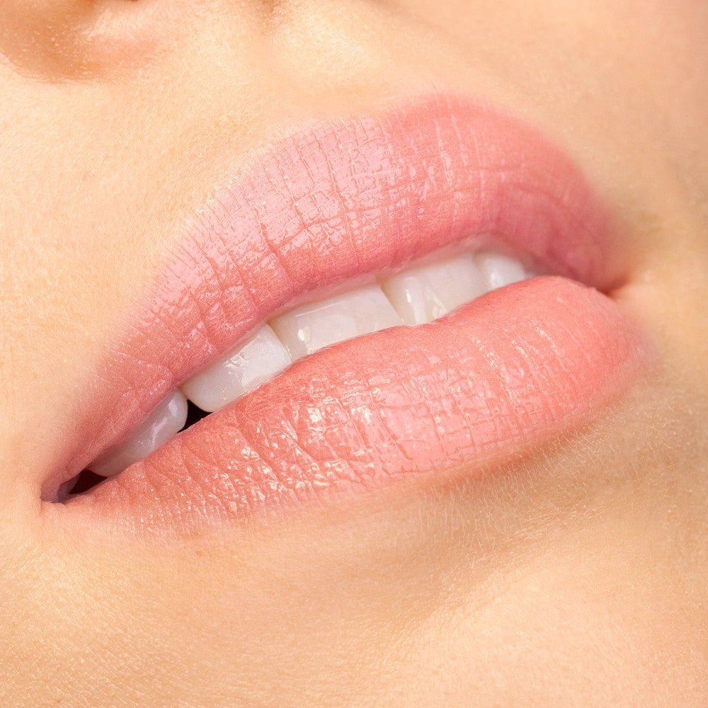 JOIK Organic Beauty Colour, Gloss & Care Lip Oil - 06 Nearly Nude